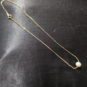 Gold Pearl Pendant Necklace - Elegant Single Pearl on Delicate Chain